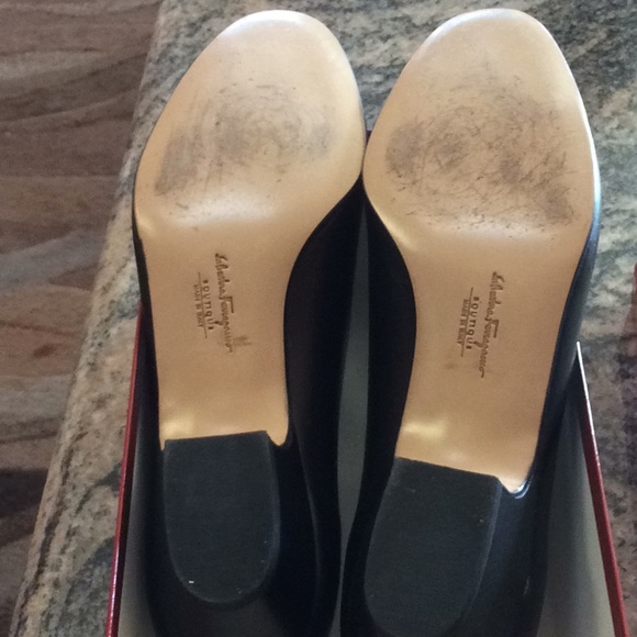 Ferragamo Classic Bow Pump Lillaz - Picture 8 of 8